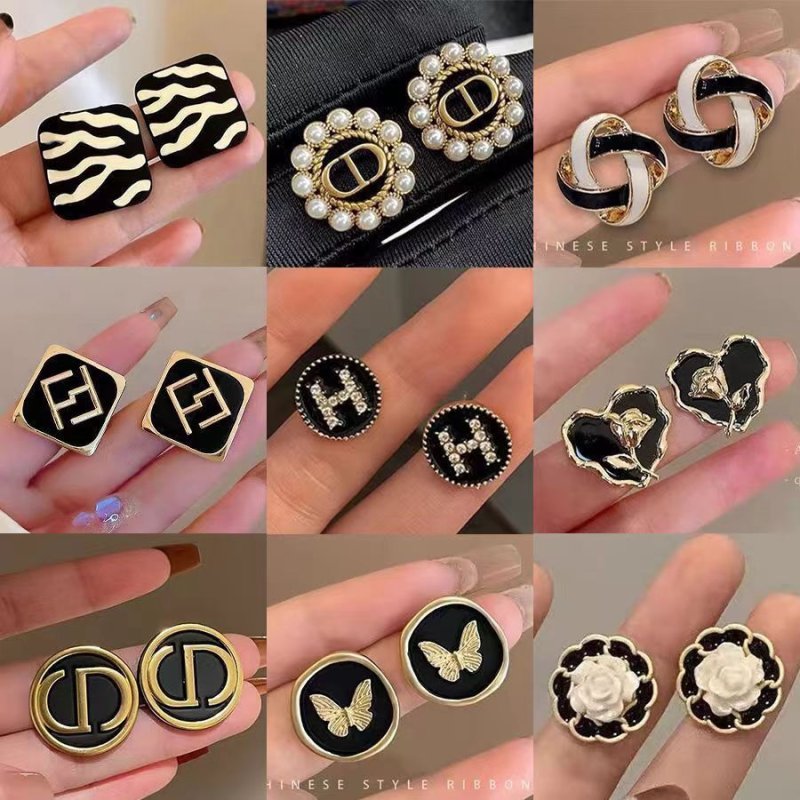 Elegant Black earring set